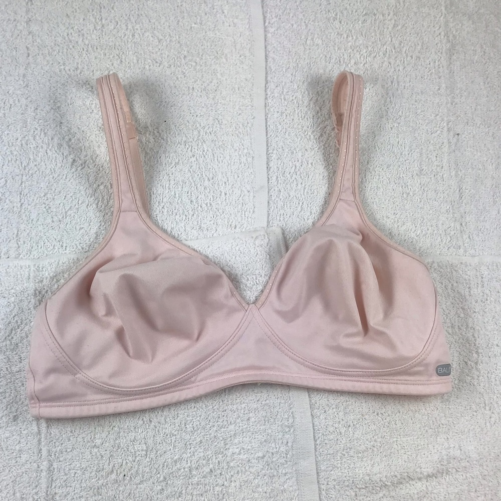 36D Bali light pink wireless supported bra